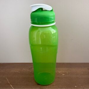 Rubbermaid Chug Waterbottle 32 ounces  Green